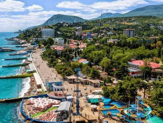 Alushta naberezhnaya