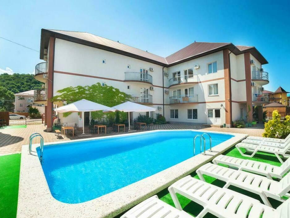 Arina hotel