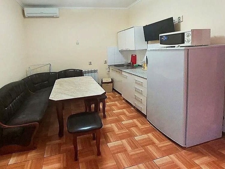 Breeze family hotel