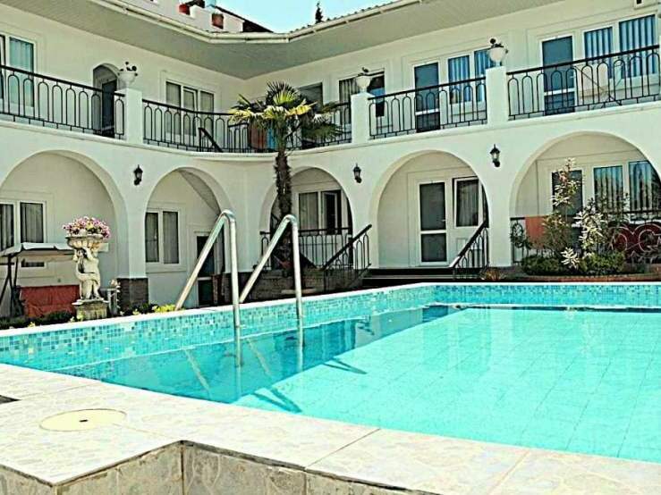 Voyage 1 hotel