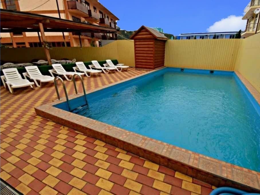 Brillianit Hotel