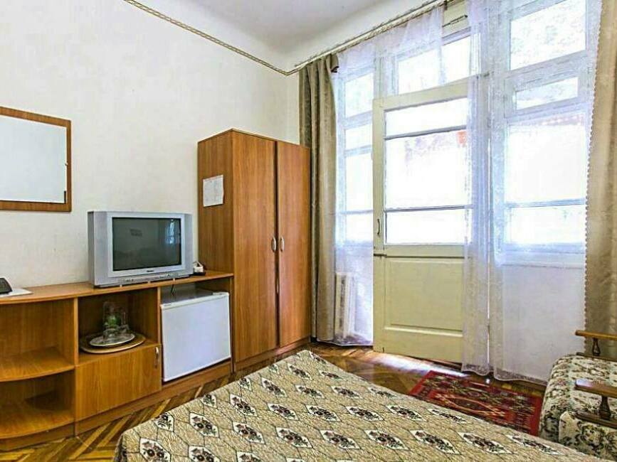 sanatoriy alushtinskiy