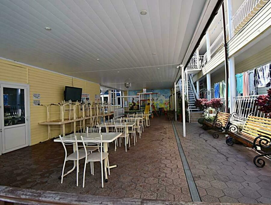 Suzanna Hotel