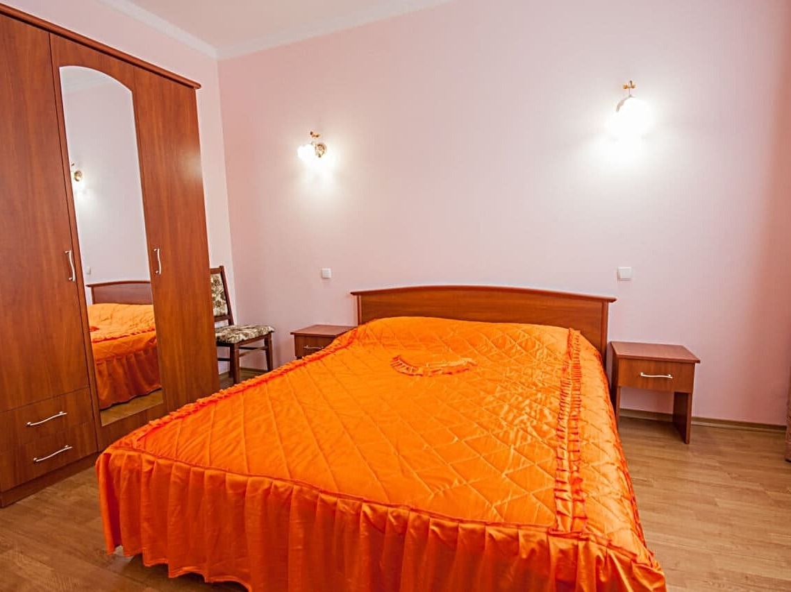 Liana Hotel