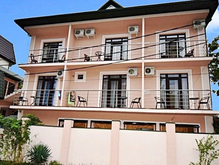 Sunny Hotel