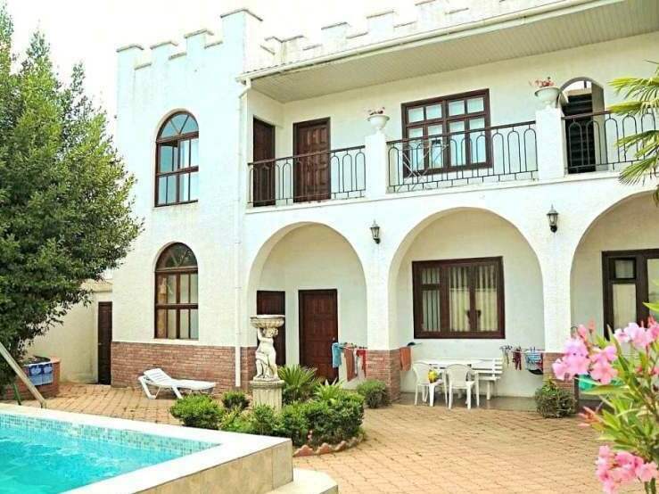 Voyage 1 hotel