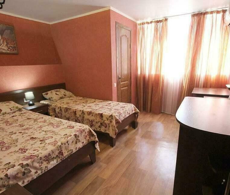 Elena hotel