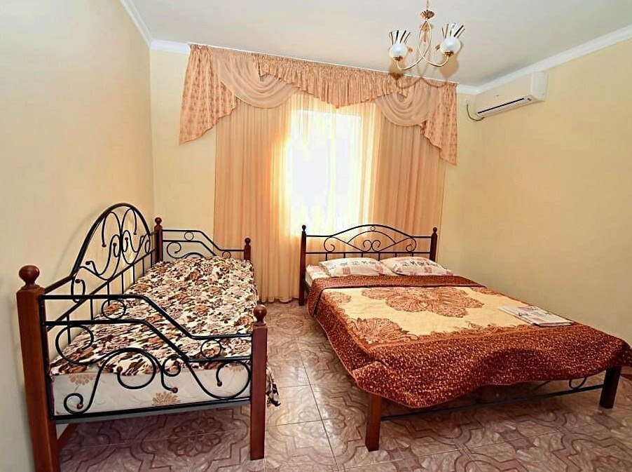 Liana Hotel