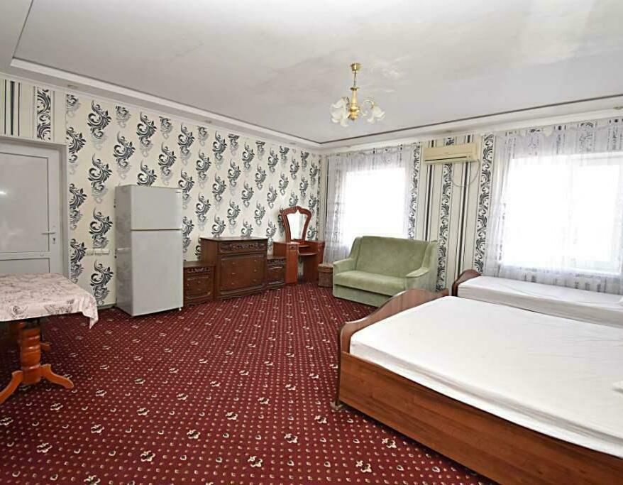 Marshall Hotel