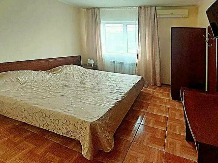 Breeze family hotel