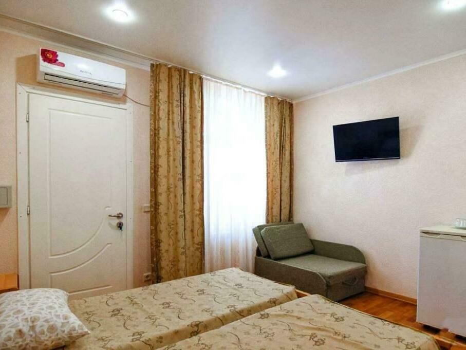 Mika Hotel