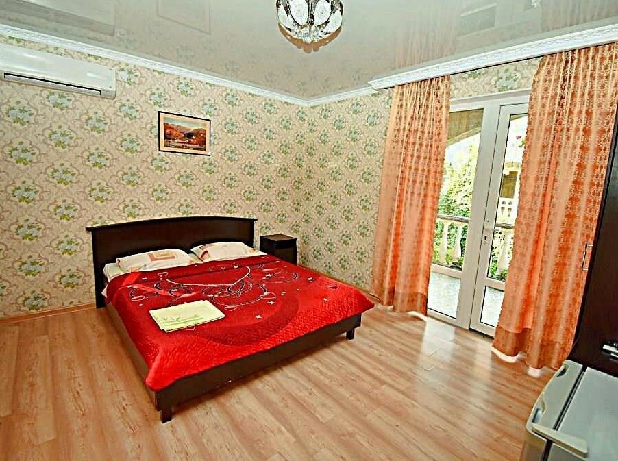 Liana Hotel