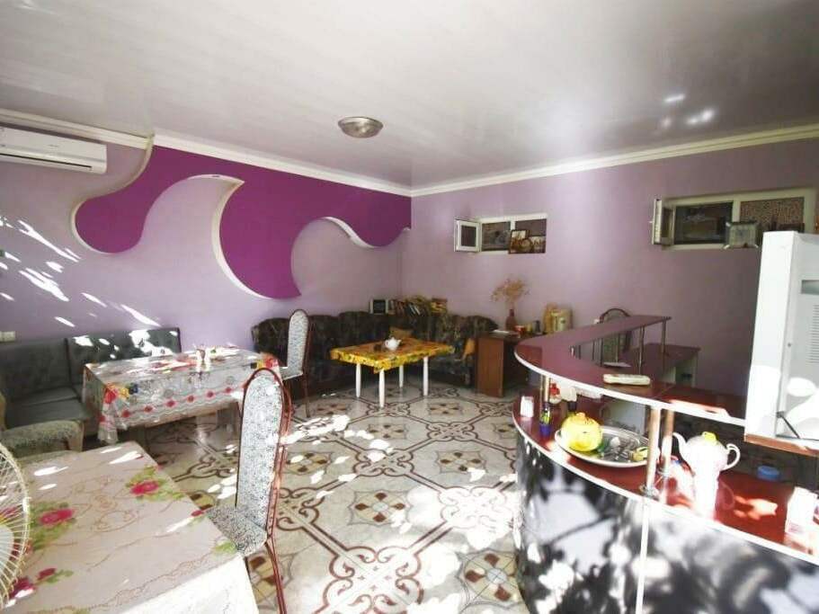 Oasis-Yug Hotel