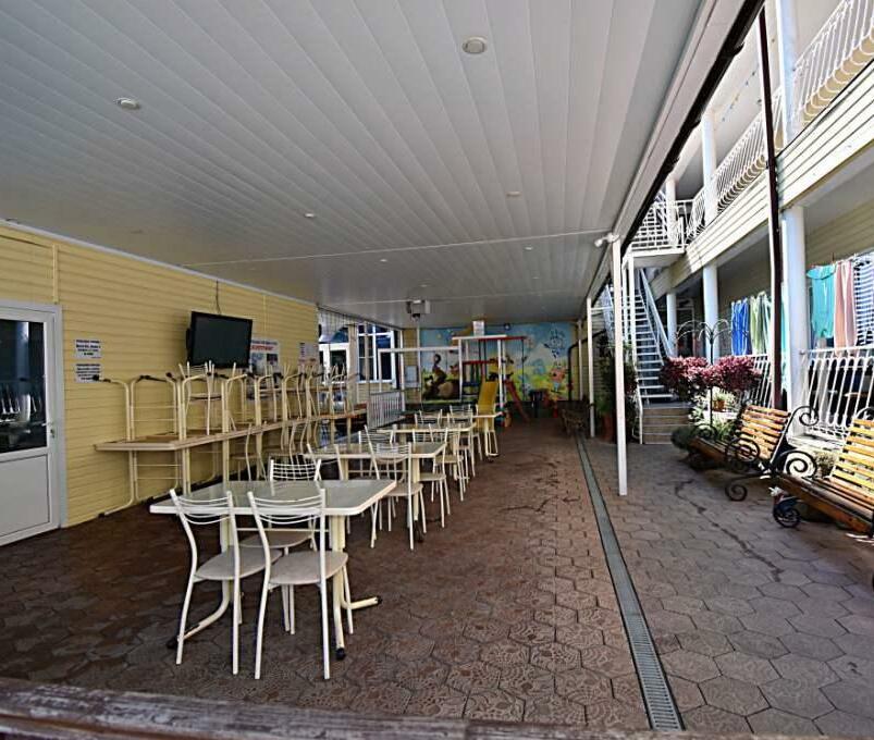 Suzanna Hotel