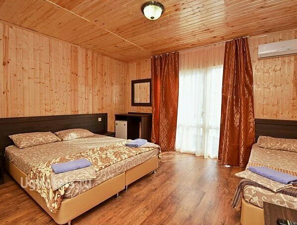 Sunny Hotel