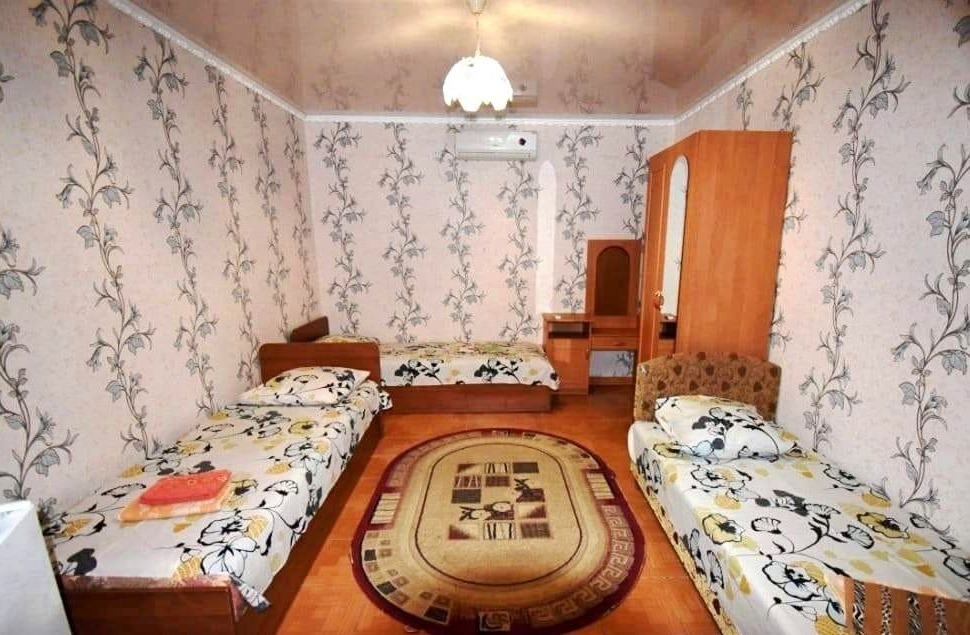 Oasis-Yug Hotel