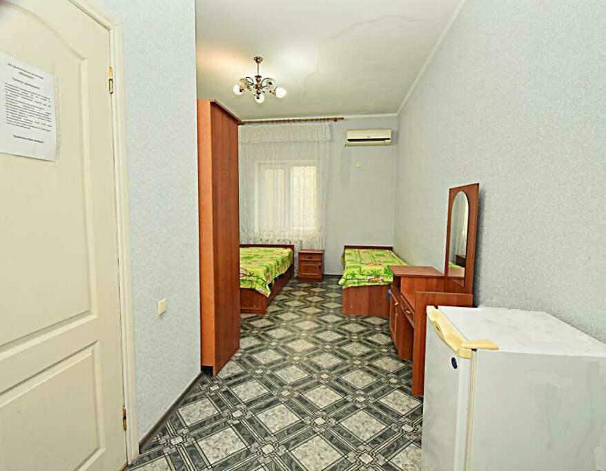 Marshall Hotel
