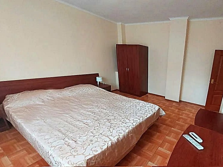 Breeze family hotel