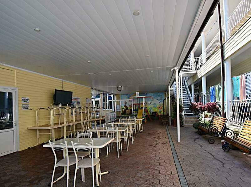 Suzanna Hotel