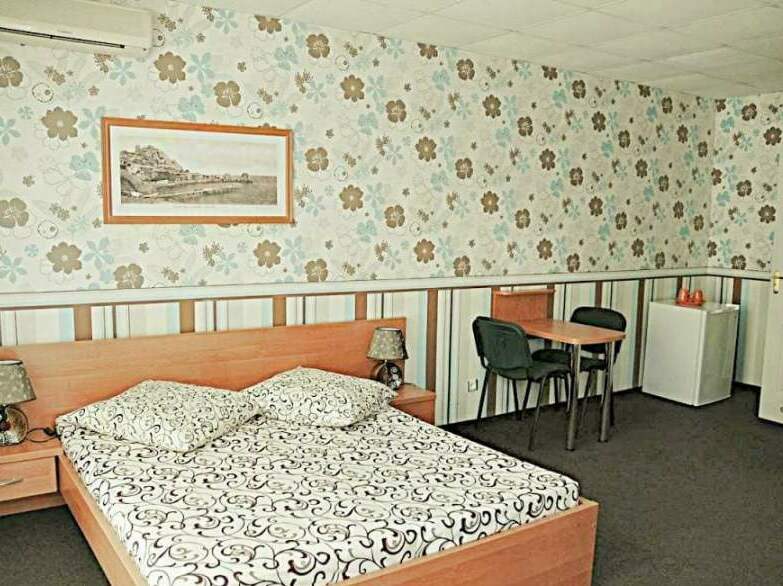Voyage 1 hotel