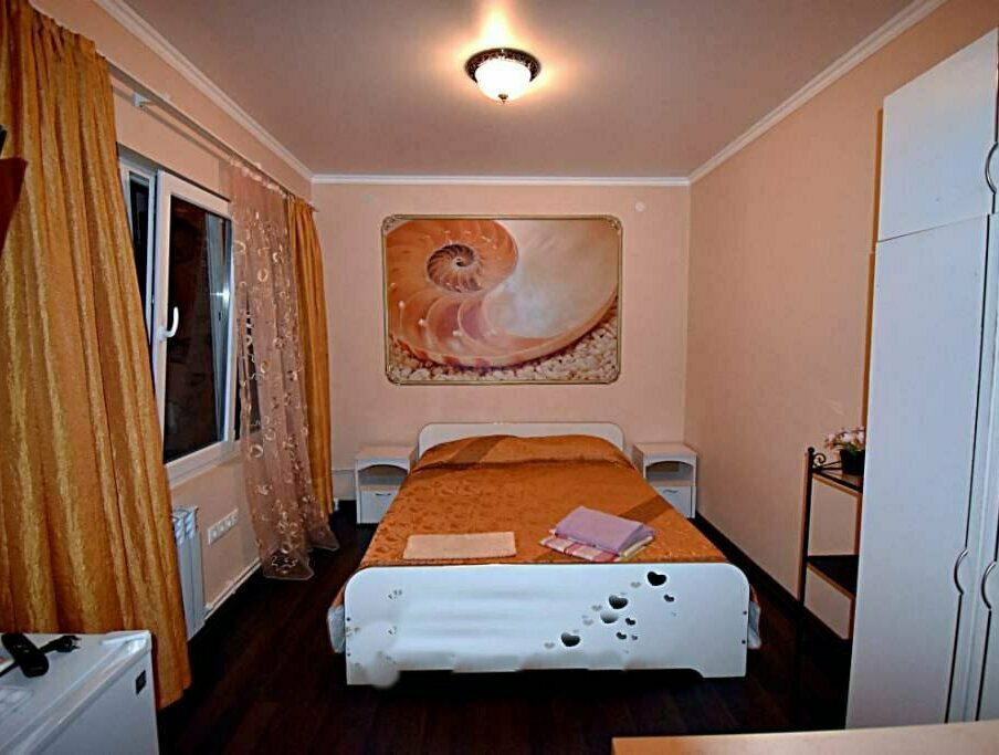 Sunny Hotel